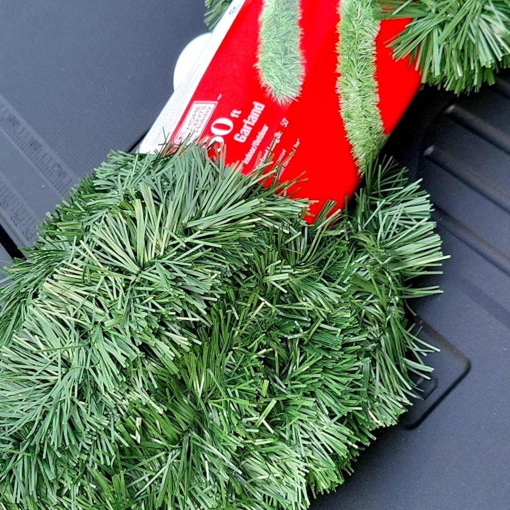 New 50-ft Green Holiday Garland - Picture 3 of 5
